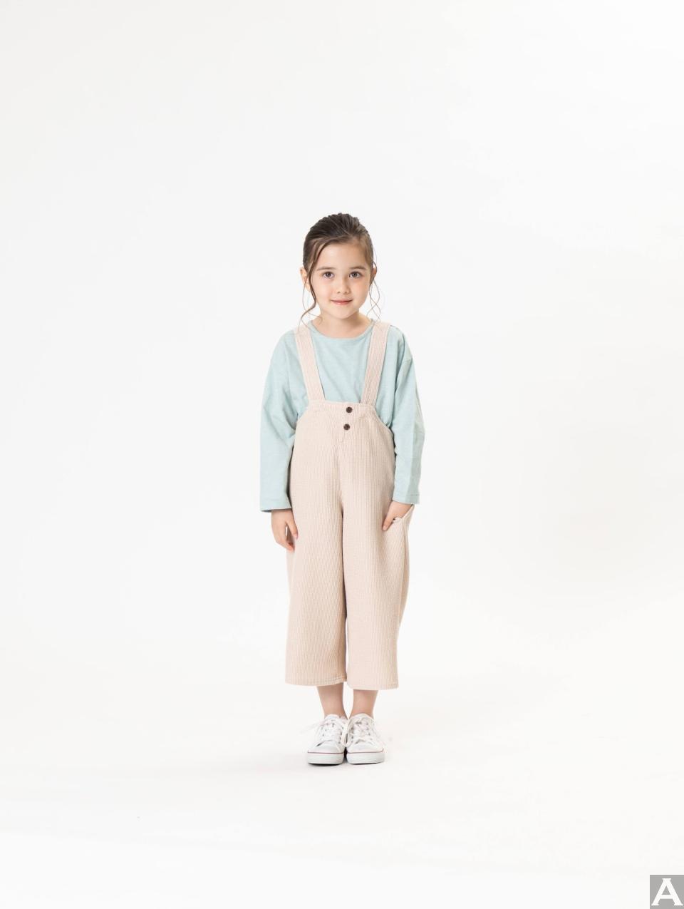 東京外国人モデル事務所アクアモデルのキッズモデルスノー