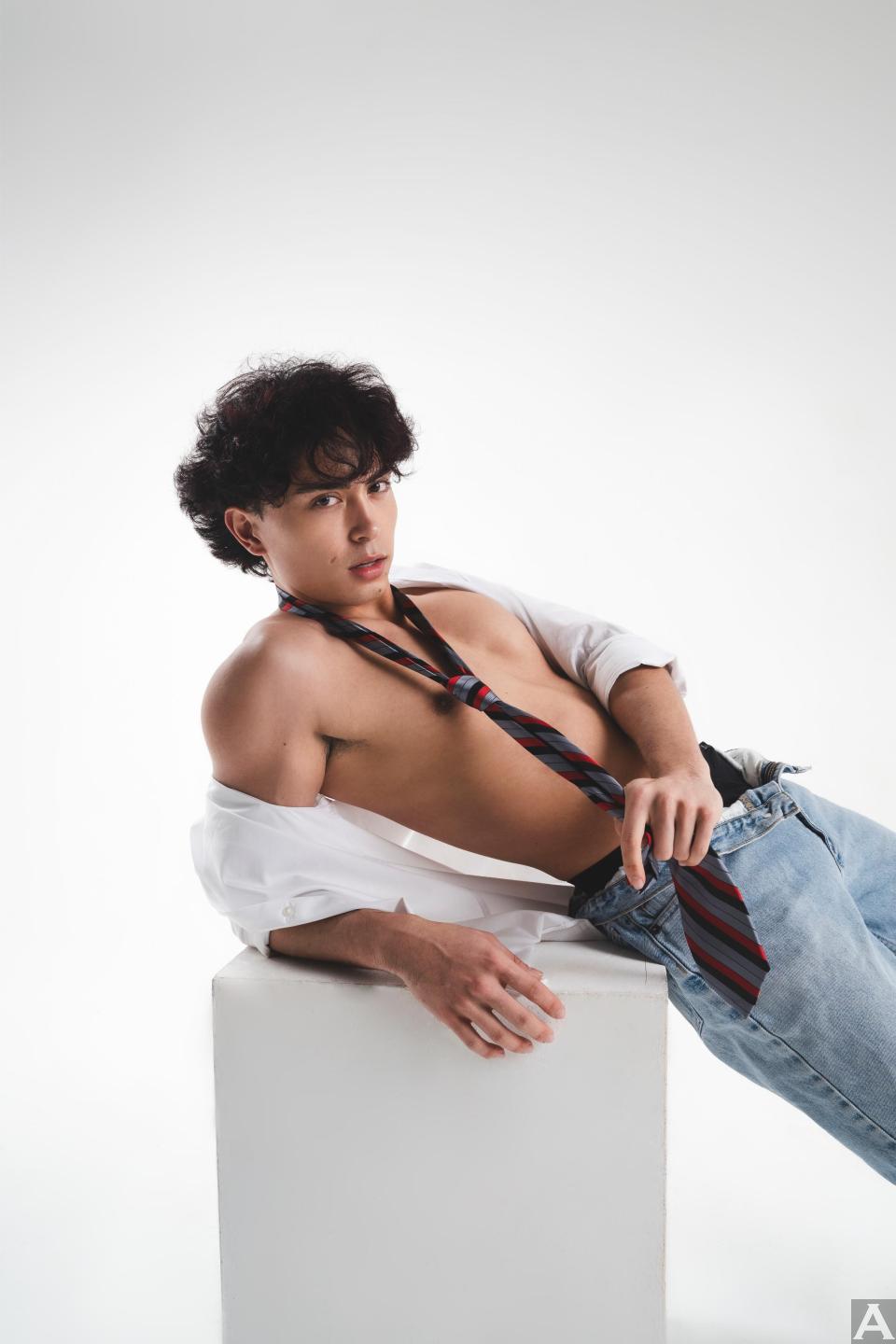 東京外国人モデル事務所アクアモデル所属のハーフモデルのクリスチャン