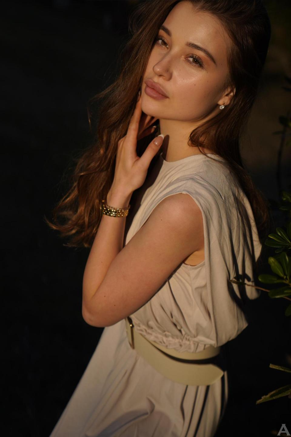 東京外国人モデル事務所アクアモデル所属の白人モデルのダイアナ