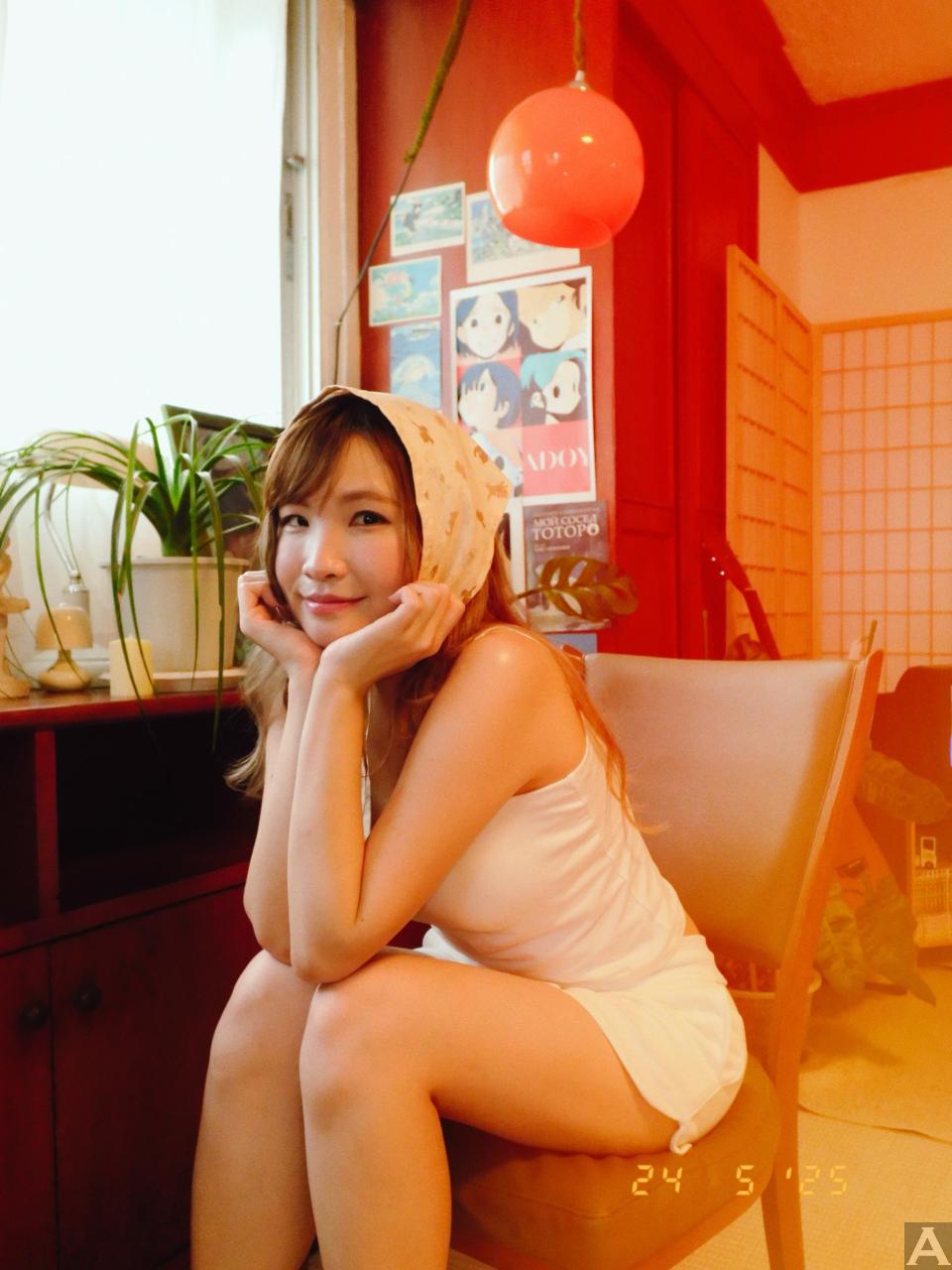 東京外国人モデル事務所アクアモデル所属のアジア人モデルのミク