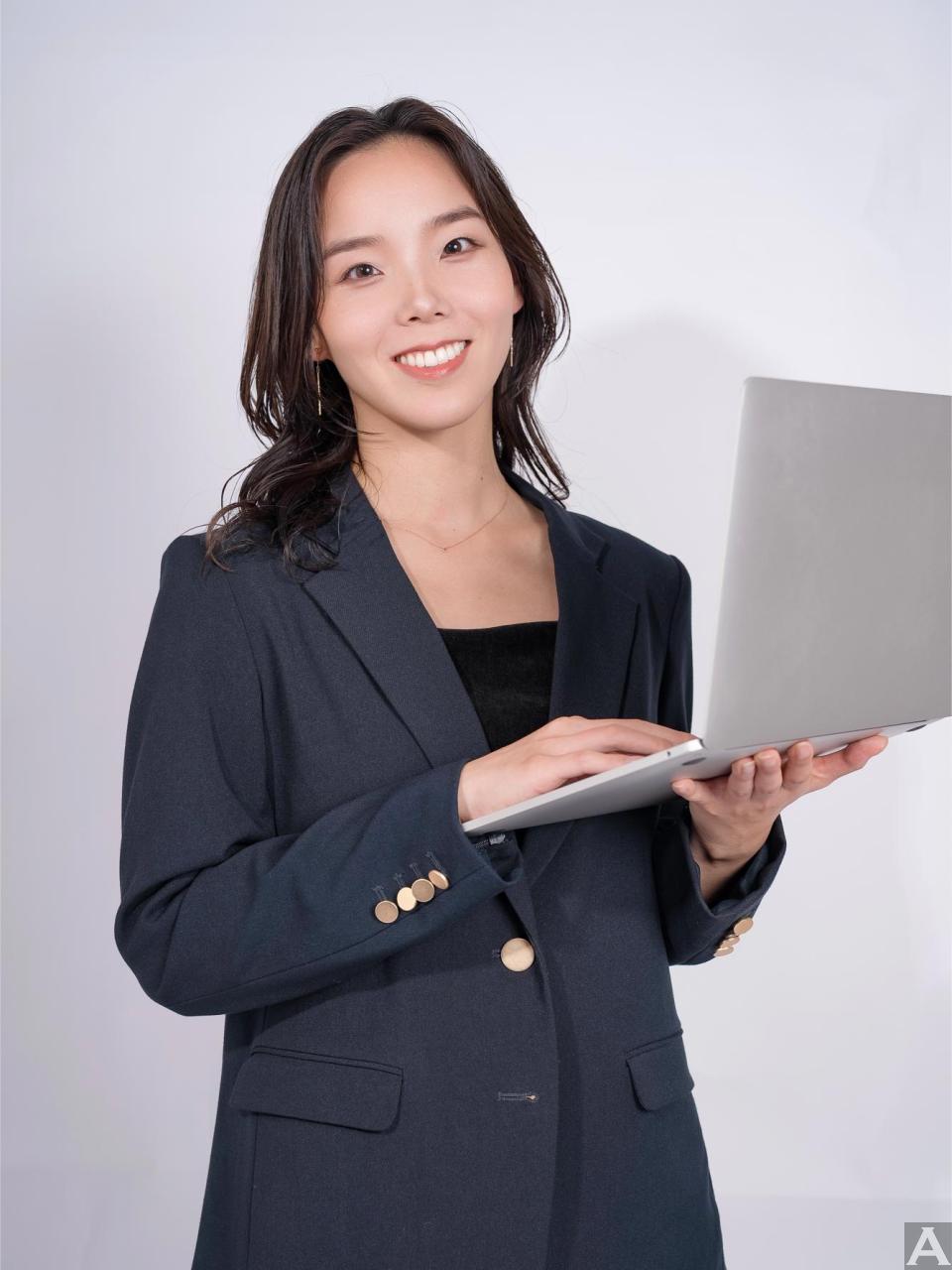 東京外国人モデル事務所アクアモデル所属の日本人モデルのカスミ