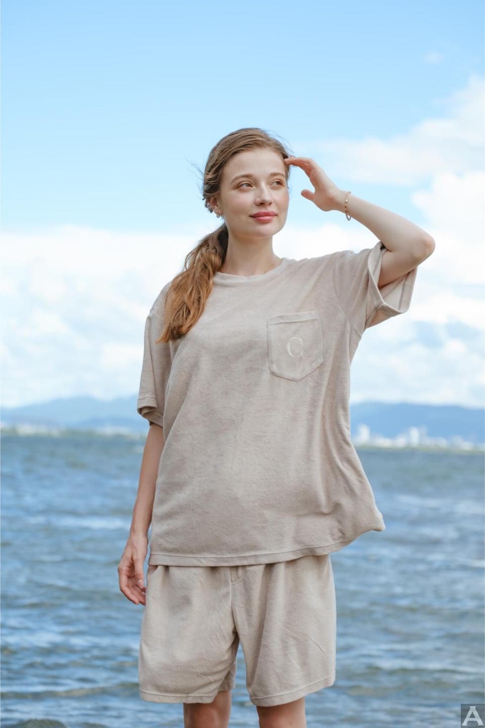 東京外国人モデル事務所アクアモデル所属の白人モデルのダイアナ