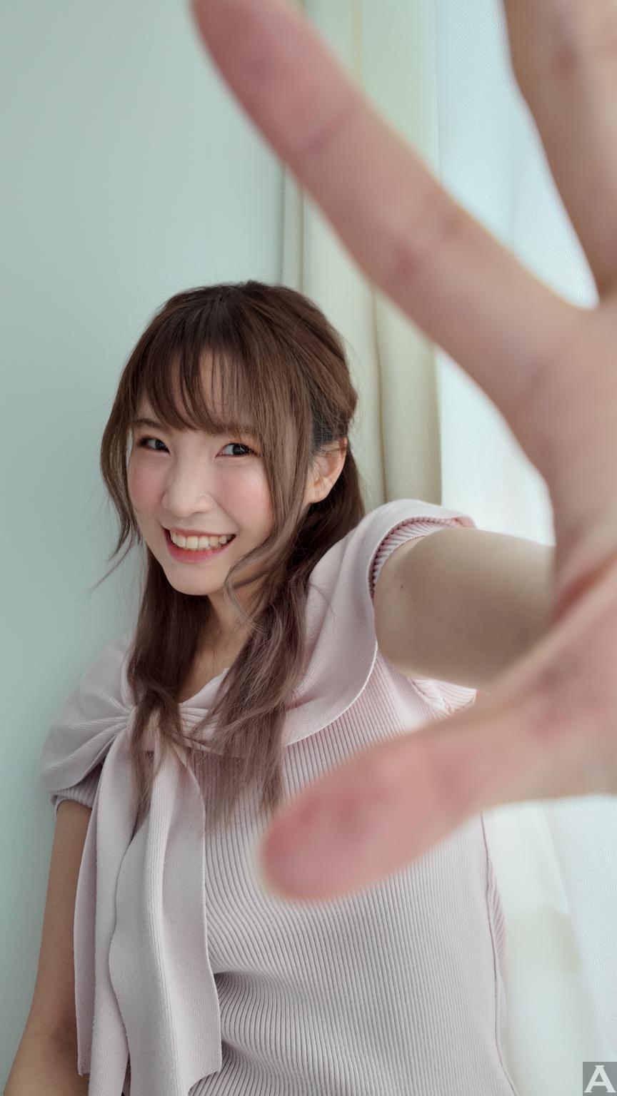 東京外国人モデル事務所アクアモデル所属のアジア人モデルのミク