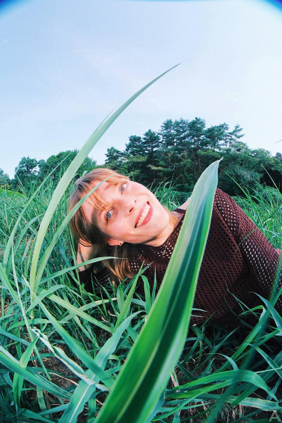 東京外国人モデル事務所アクアモデル所属の白人モデルのリリー