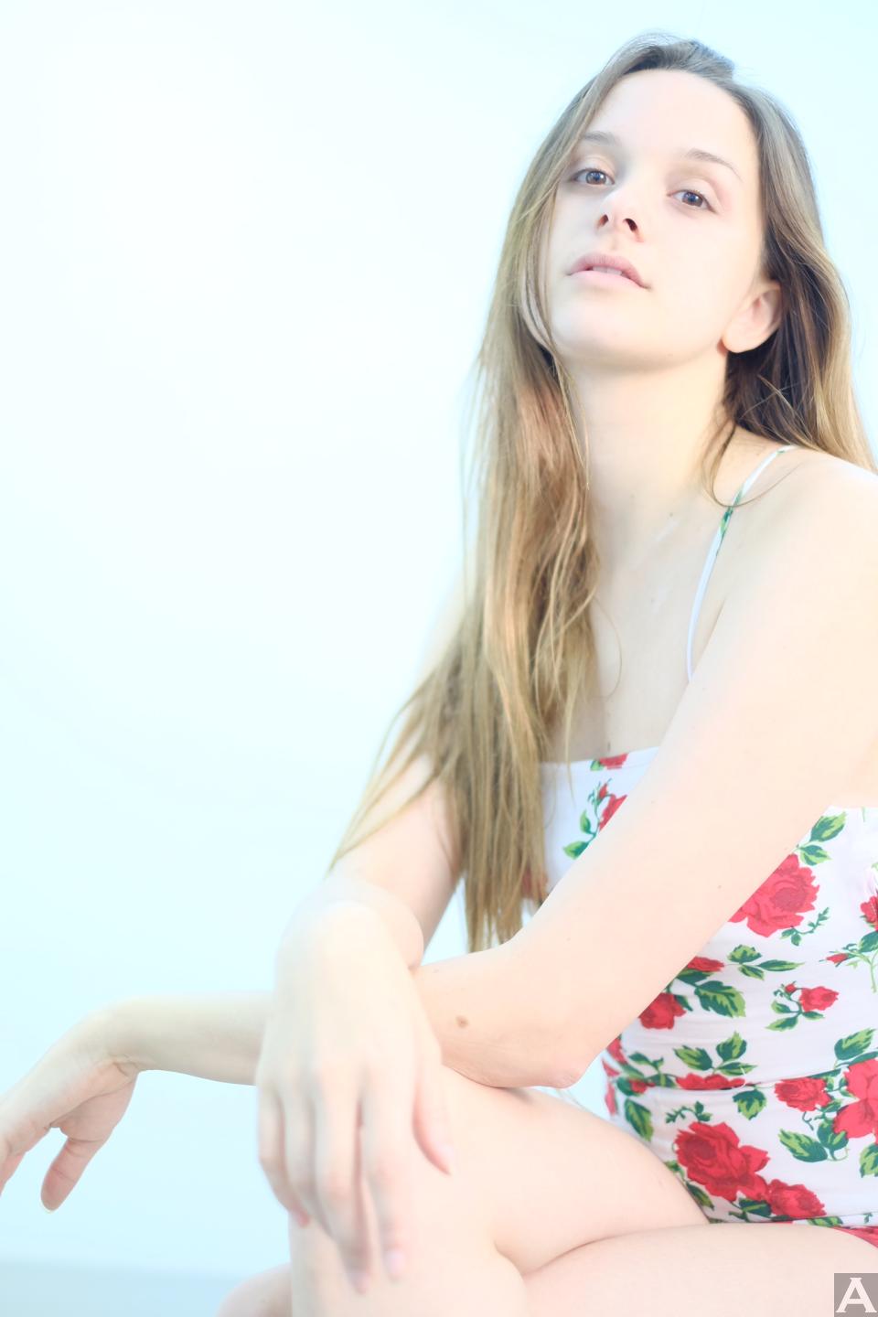 東京　外国人　モデル事務所