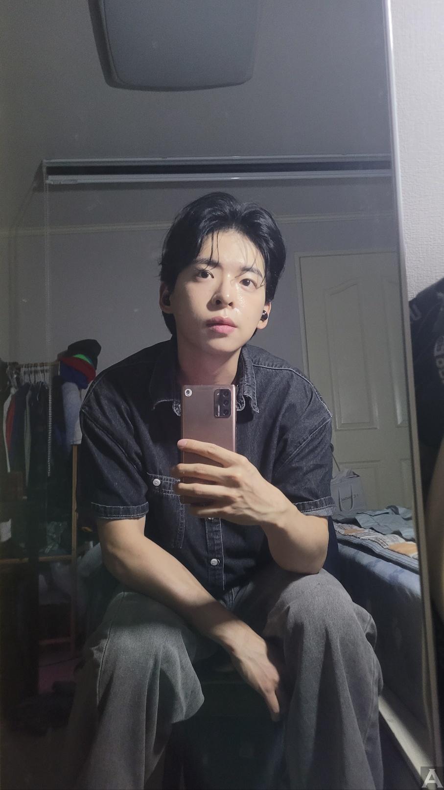 東京外国人モデル事務所アクアモデル所属のアジア人モデルのモデキル