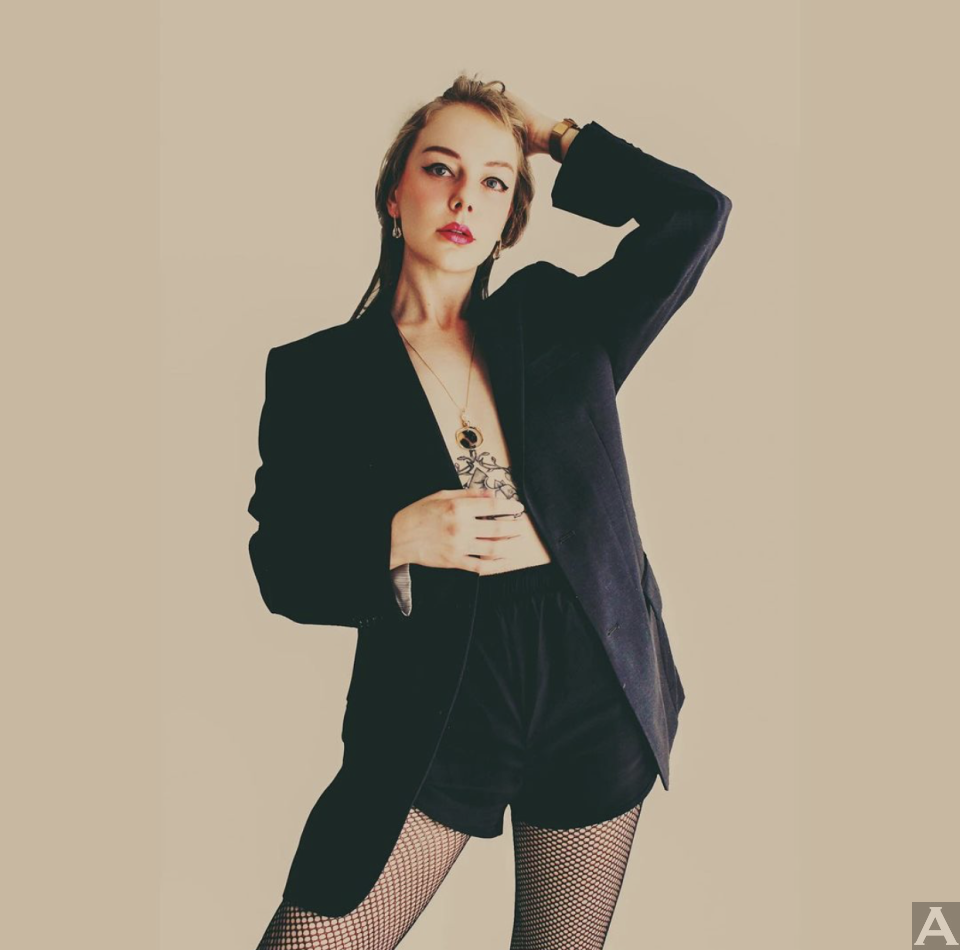 東京外国人モデル事務所アクアモデルの白人モデルキャサリン