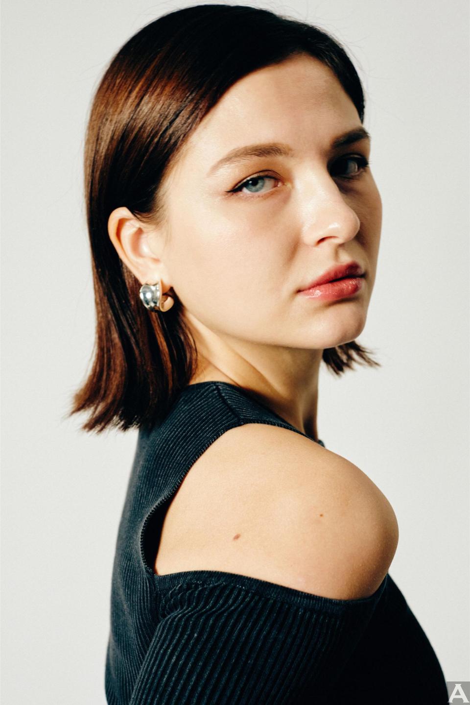 東京外国人モデル事務所アクアモデル所属の白人モデルのダイアナ