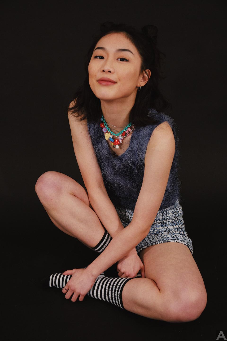 東京外国人モデル事務所アクアモデルのアジア人モデルブルー