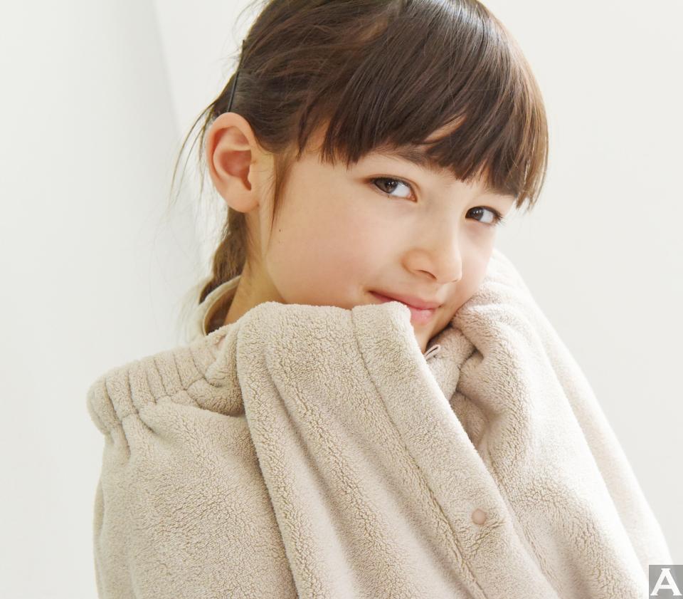 東京外国人モデル事務所アクアモデル所属のキッズモデルのエマ