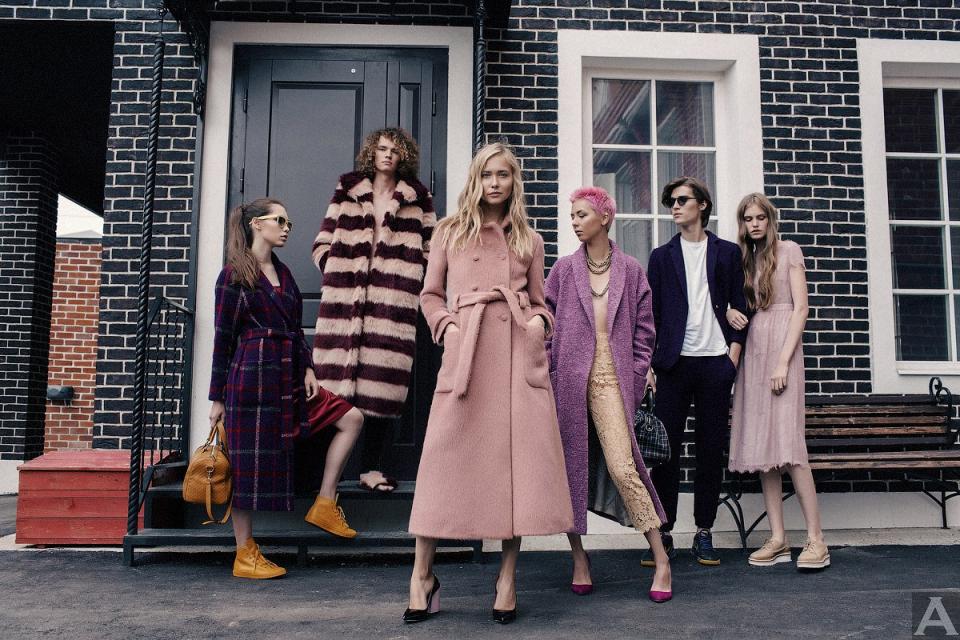 東京外国人モデル事務所アクアモデルの白人モデルアニー