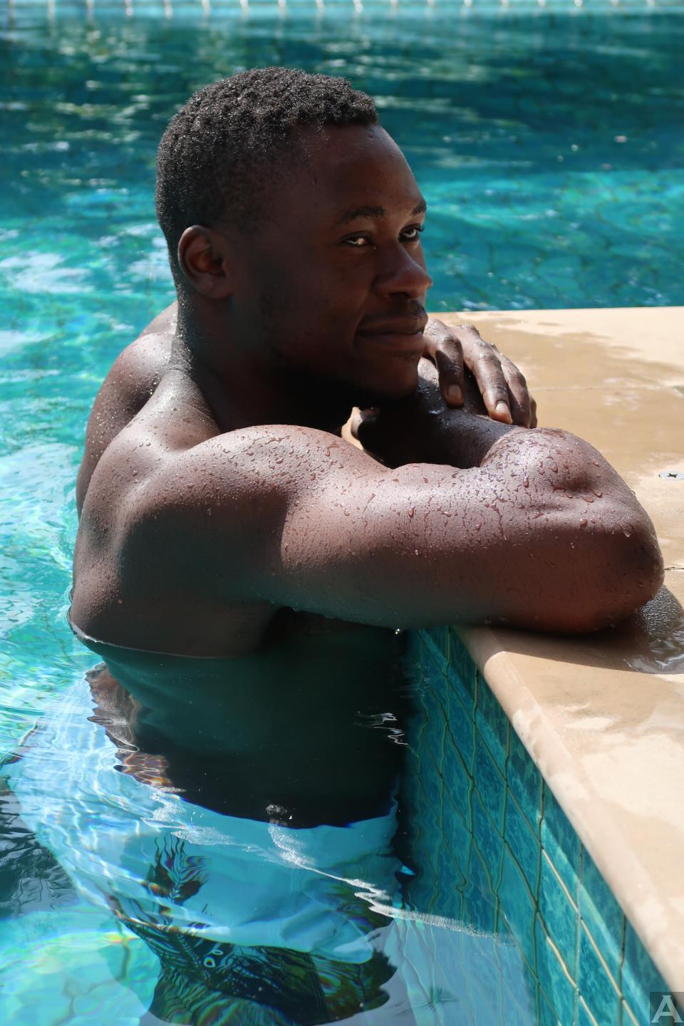 東京　外国人　モデル 事務所　アクアモデル　ファッション　黒人　アビオドン