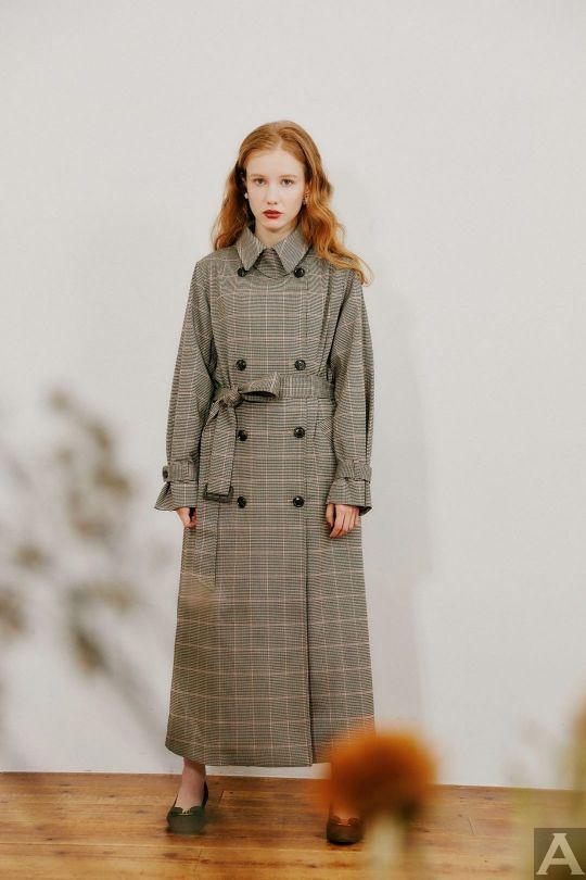 東京外国人モデル事務所アクアモデルの白人モデルアリーナ