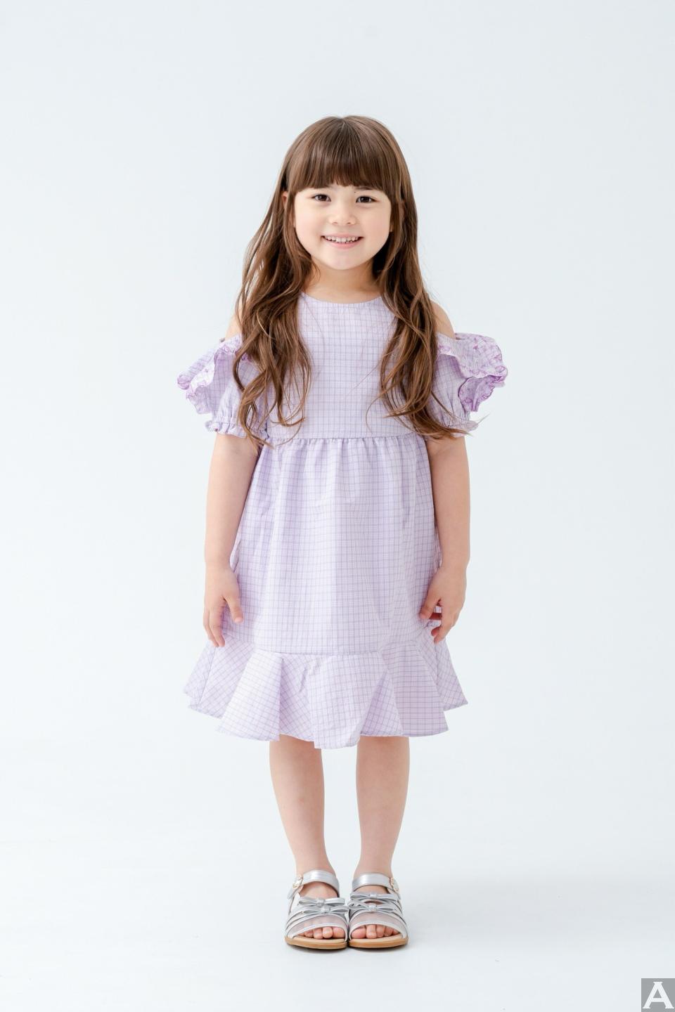 東京外国人モデル事務所アクアモデル所属のキッズモデルのエミリー