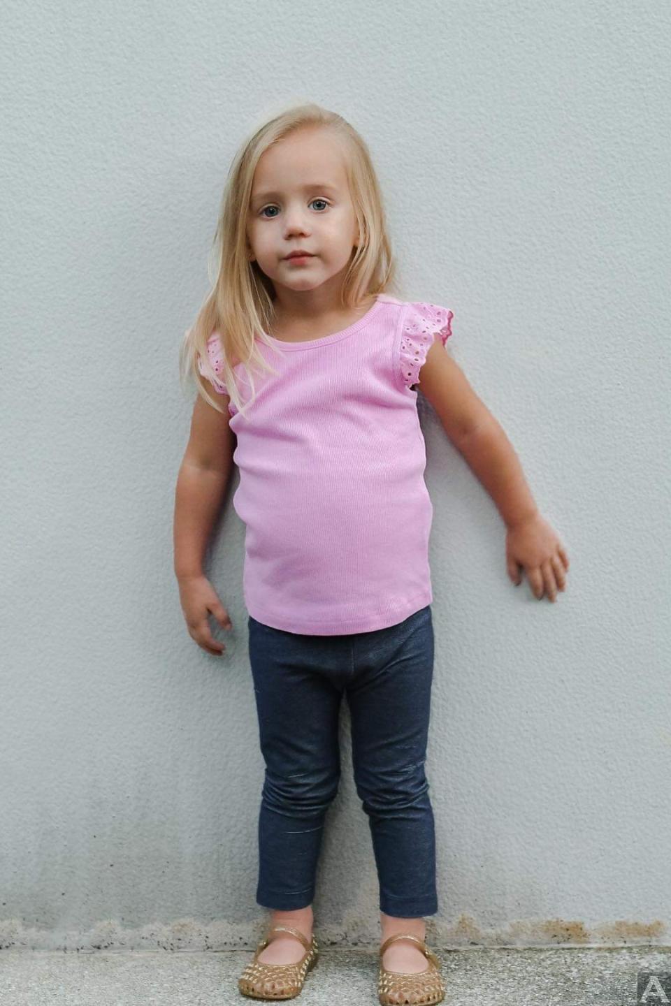 東京外国人モデル事務所アクアモデルの白人キッズモデルクイン