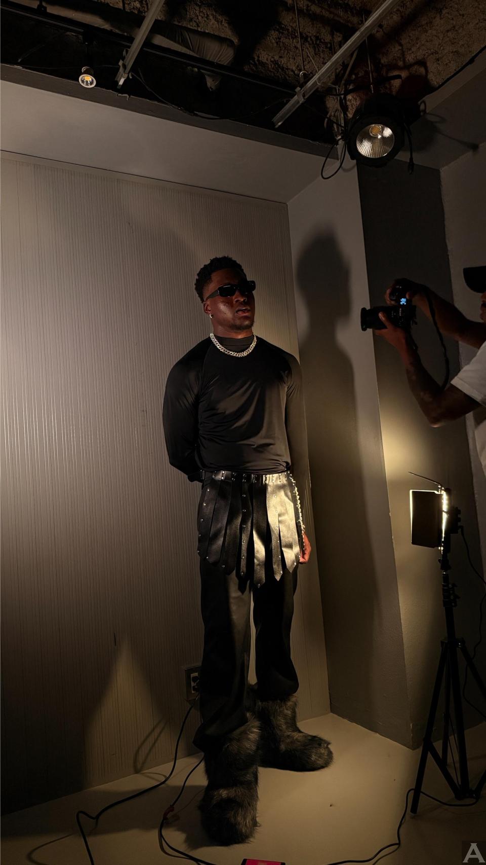 東京外国人モデル事務所アクアモデル所属の黒人モデルのジーニアス