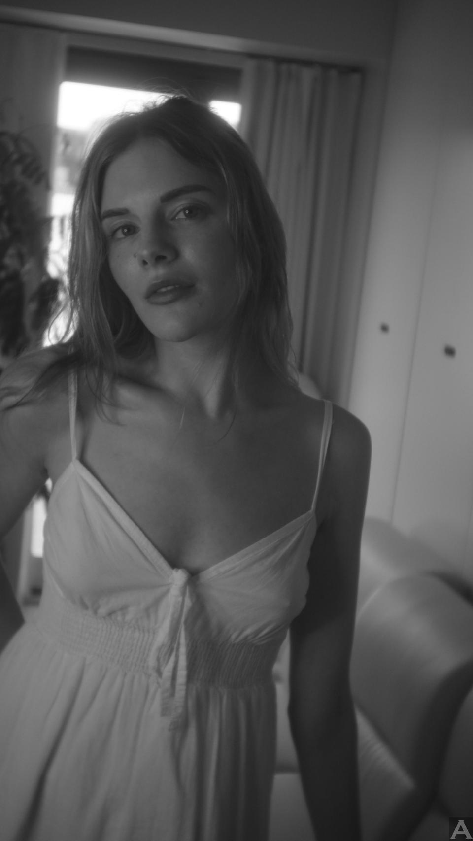 東京外国人モデル事務所アクアモデルの白人モデルソフィー