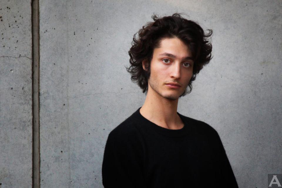 東京外国人モデル事務所アクアモデルの白人男性モデルニール