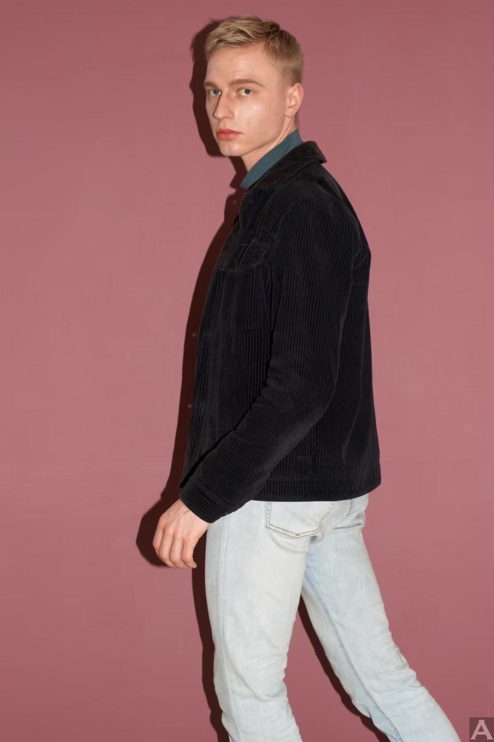 東京外国人モデル事務所アクアモデルの白人男性モデルミカエル