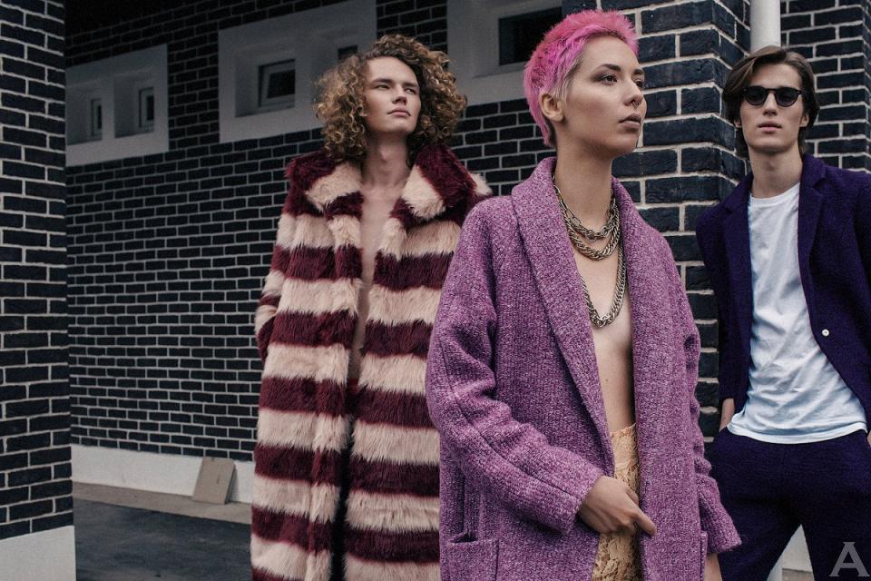 東京外国人モデル事務所アクアモデルの白人モデルアニー