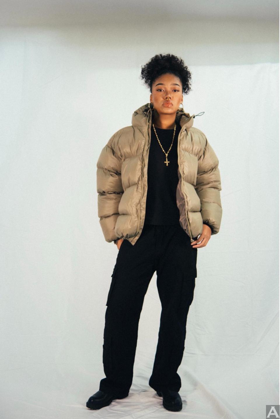 東京外国人モデル事務所アクアモデル所属のハーフモデルのリノ