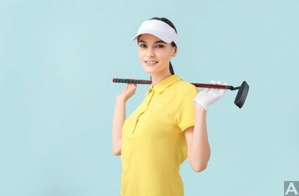 東京外国人モデル事務所アクアモデル所属の白人モデルのカリナ