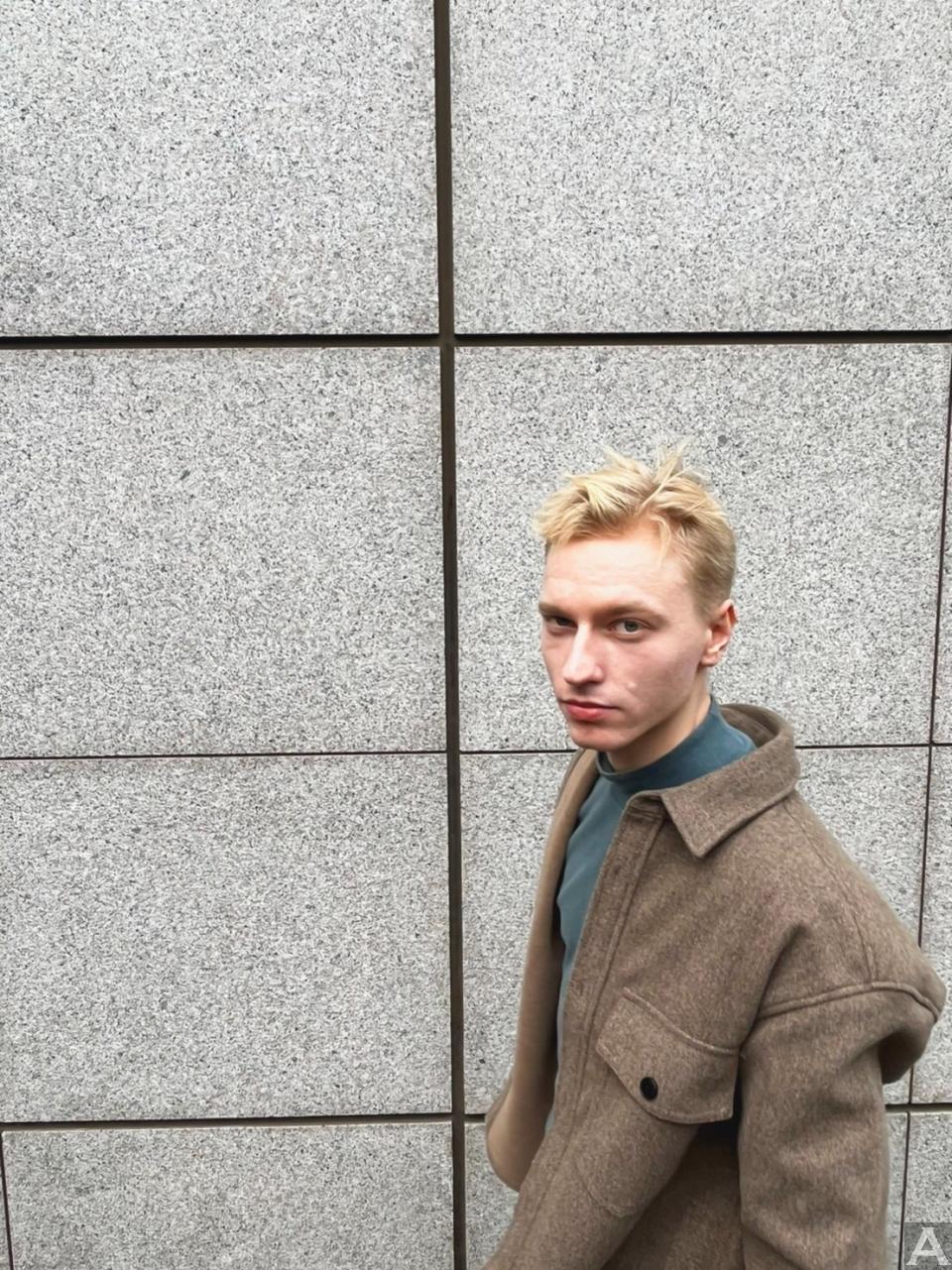 東京外国人モデル事務所アクアモデルの白人男性モデルミカエル