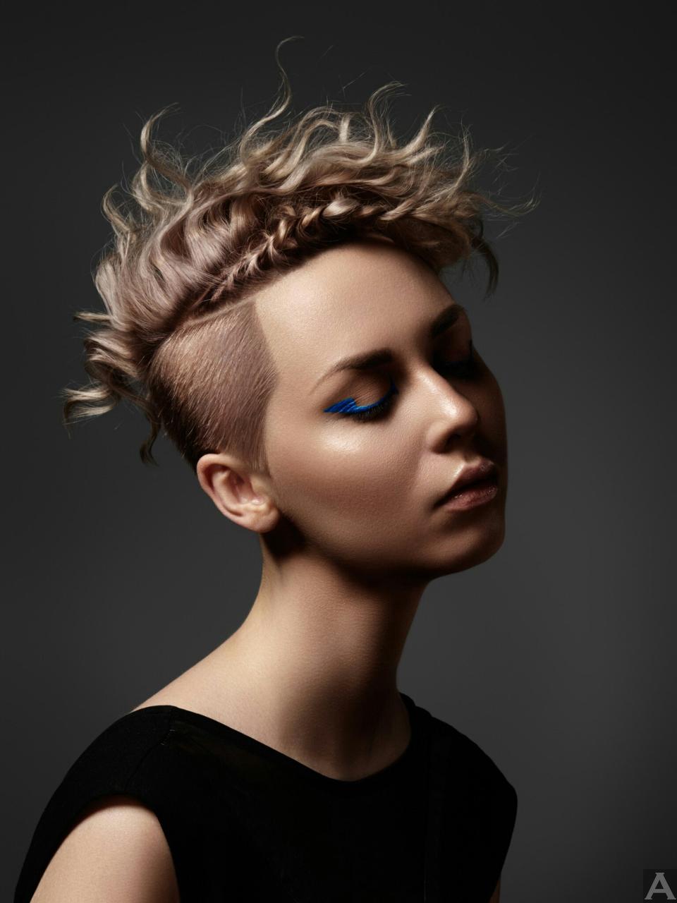 東京外国人モデル事務所アクアモデルの白人モデルアニー