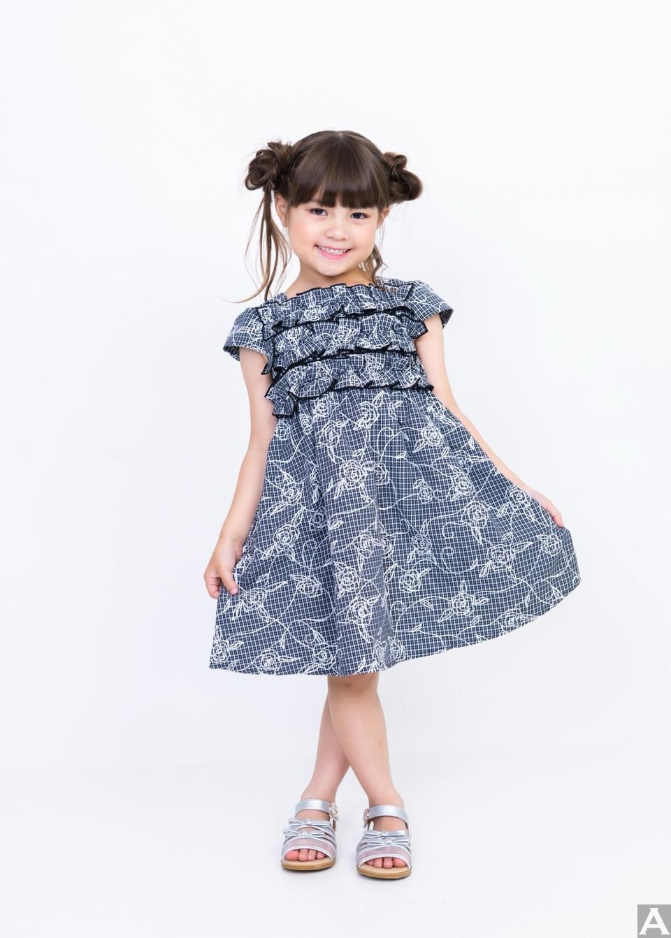 東京外国人モデル事務所アクアモデル所属のキッズモデルのエミリー