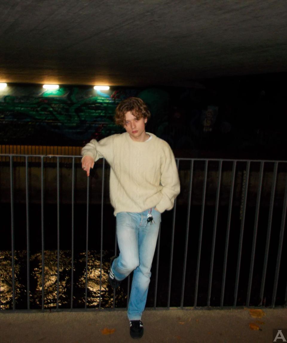 東京外国人モデル事務所アクアモデルの白人男性モデルベン