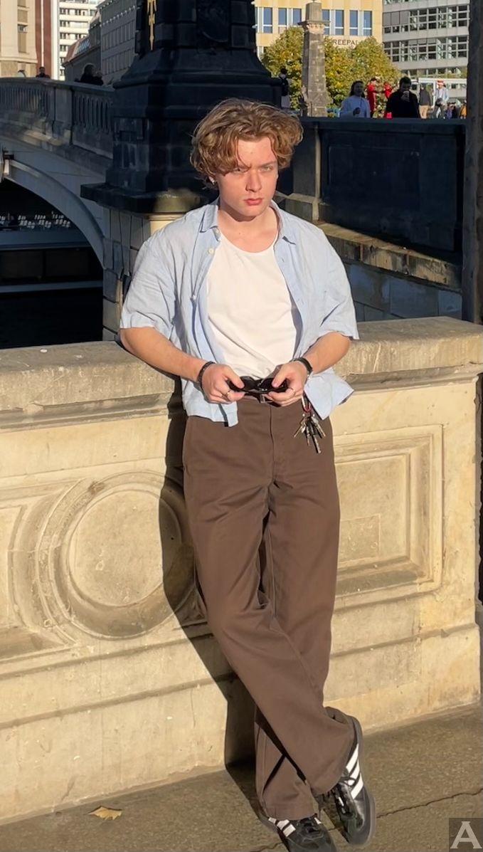 東京外国人モデル事務所アクアモデルの白人男性モデルベン