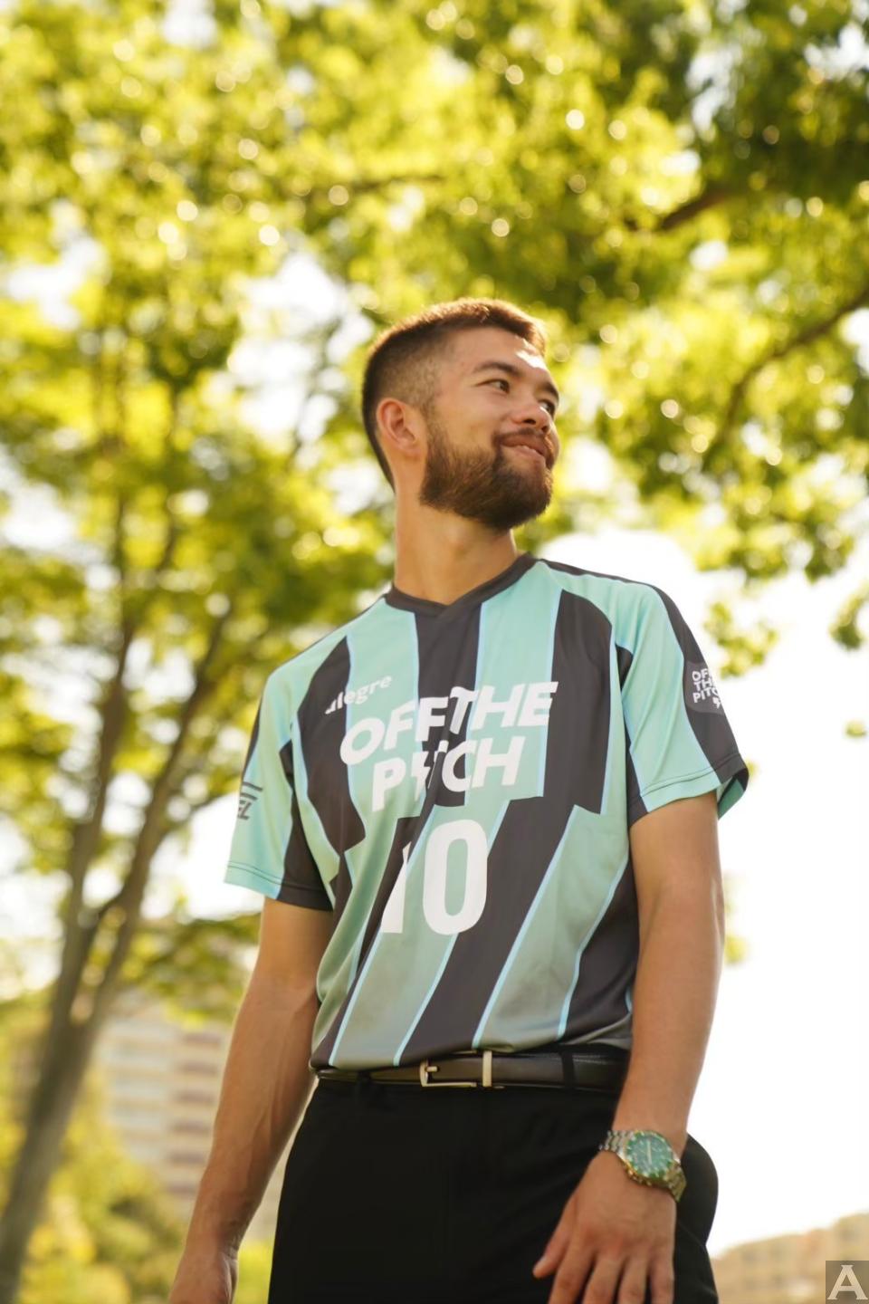 東京外国人モデル事務所アクアモデル所属のハーフモデルのレオン