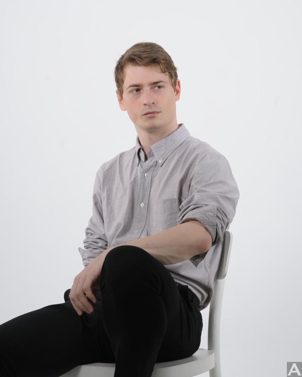 東京外国人モデル事務所アクアモデル所属の白人モデルのジョイ