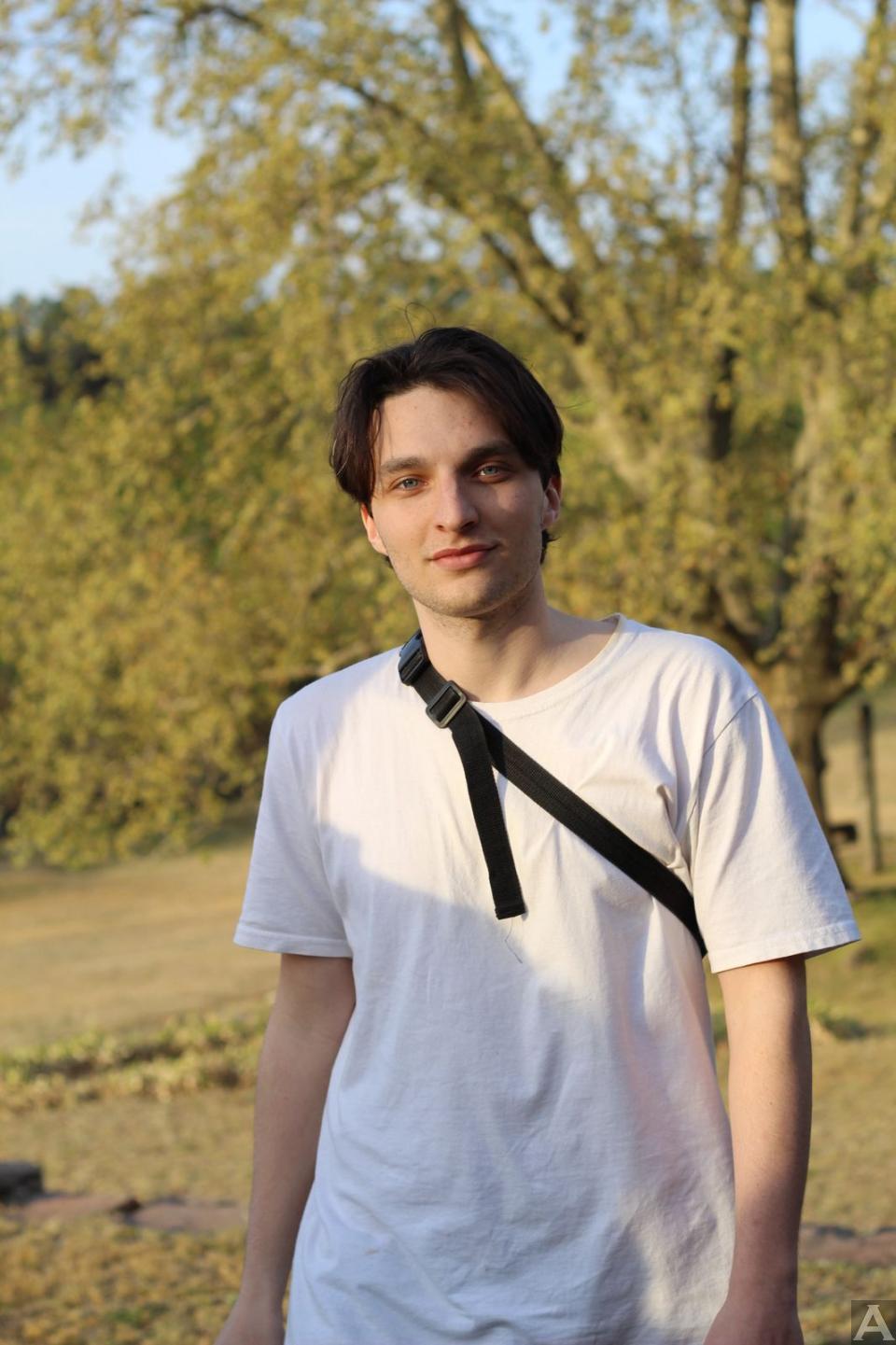 東京外国人モデル事務所アクアモデル所属のヒスパニックモデルのマヌ