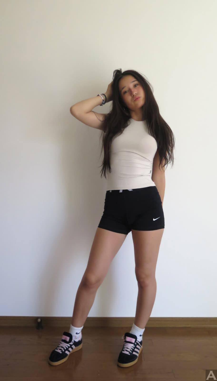 東京外国人モデル事務所アクアモデル所属のハーフのキヌ