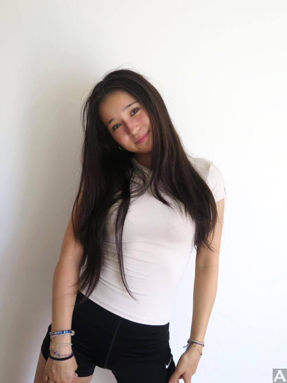 東京外国人モデル事務所アクアモデル所属のハーフのキヌ