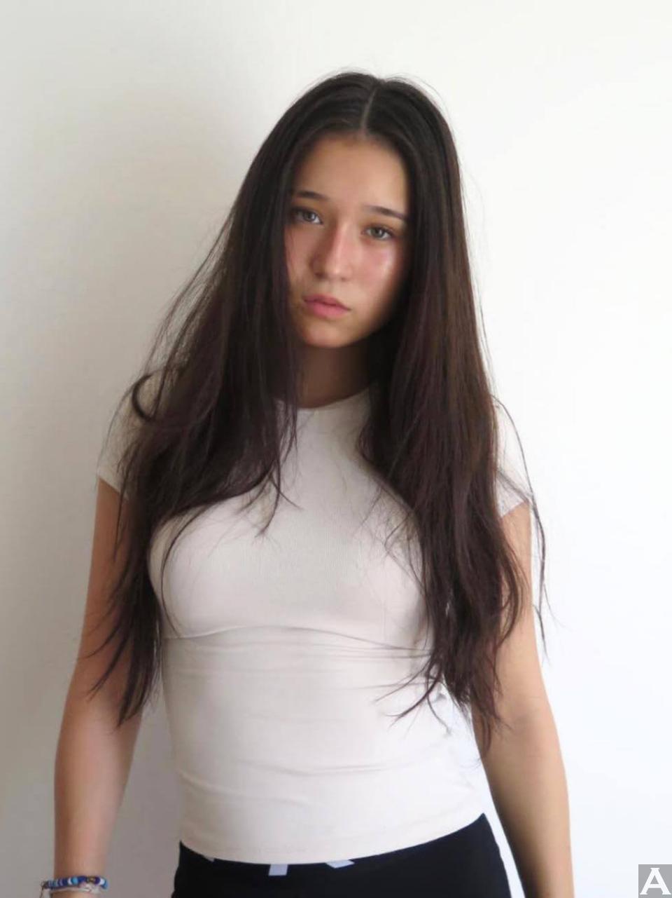 東京外国人モデル事務所アクアモデル所属のハーフのキヌ