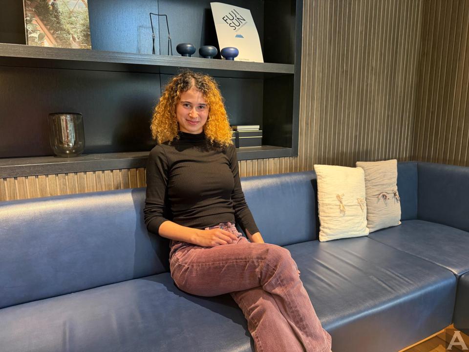 東京外国人モデル事務所アクアモデル所属のハーフモデルのガビ