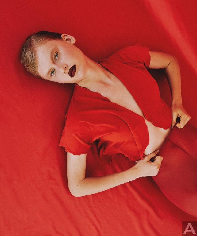 東京外国人モデル事務所アクアモデル所属の白人モデルのサバ