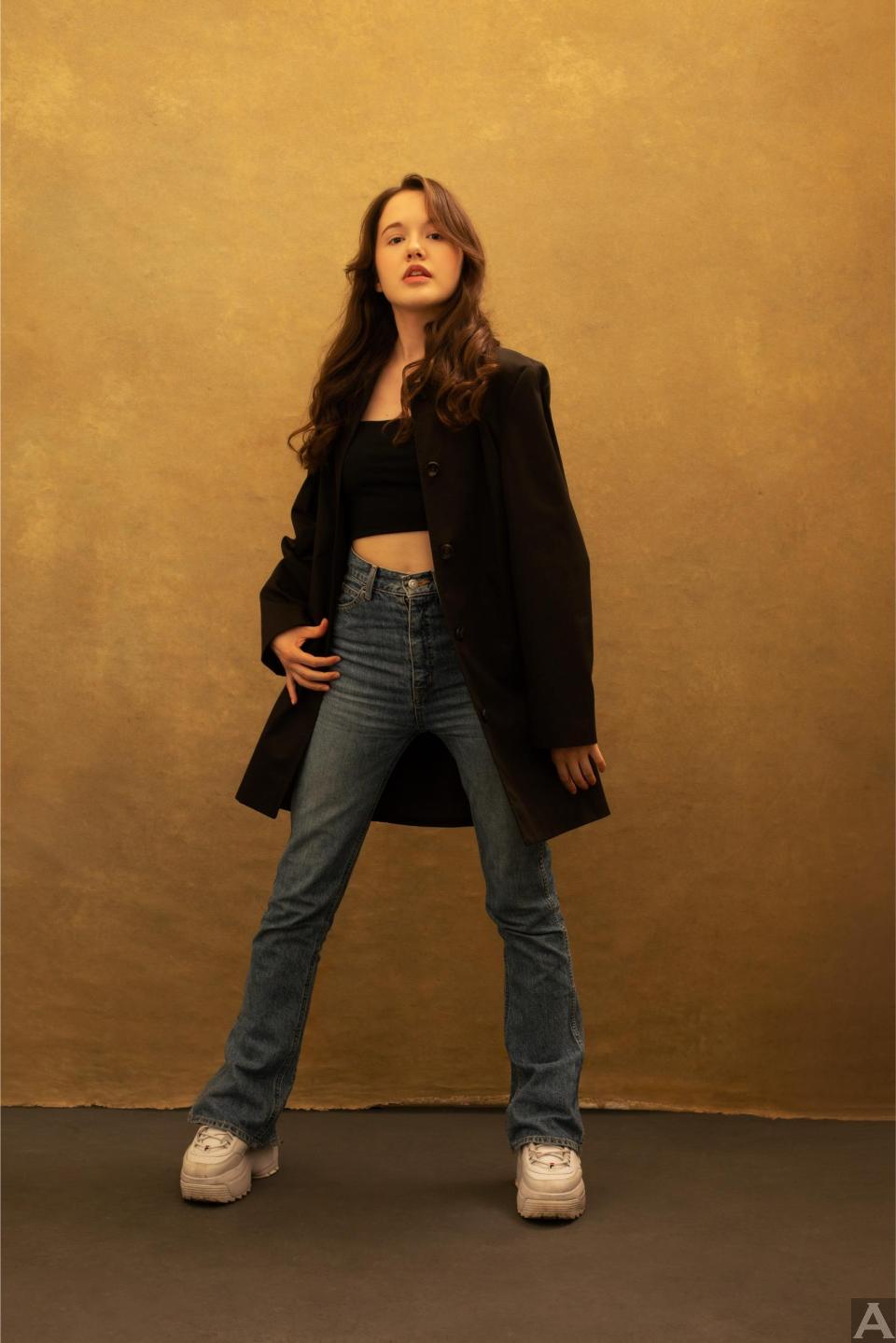 東京外国人モデル事務所アクアモデル所属の白人モデルのパイパー