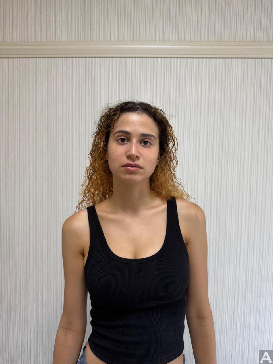 東京外国人モデル事務所アクアモデル所属のハーフモデルのガビ