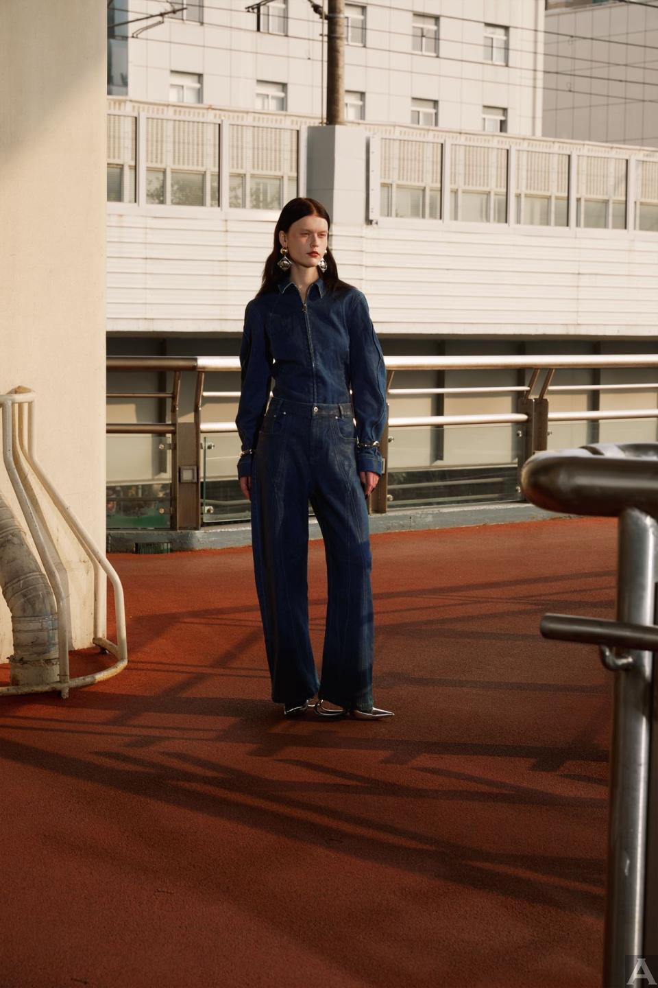 東京外国人モデル事務所アクアモデル所属の白人モデルのサバ