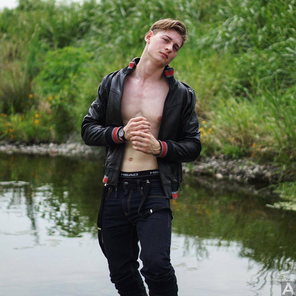 東京　外国人　モデル事務所　アクアモデル　ファッション　白人 ジョーイ