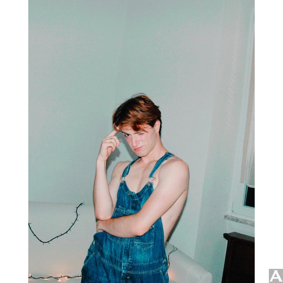 東京外国人モデル事務所アクアモデル所属の白人モデルのパオロ