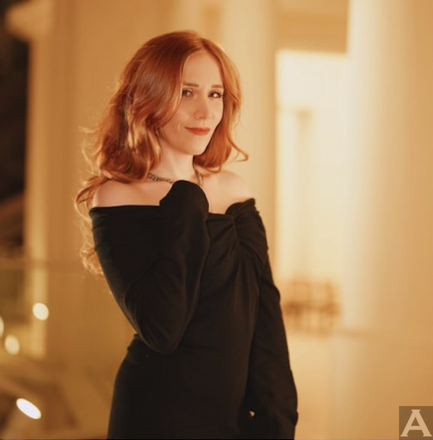 東京外国人モデル事務所アクアモデル所属の白人モデルのテルマ