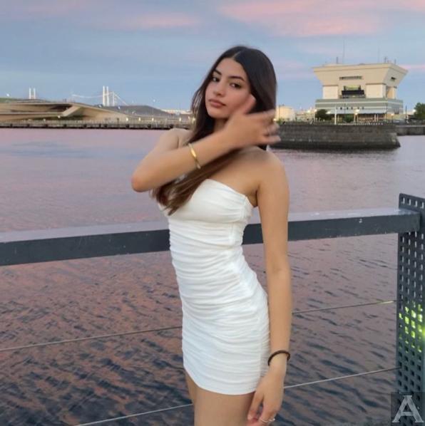 東京外国人モデル事務所アクアモデル所属のアジア人モデルのカーディジャ