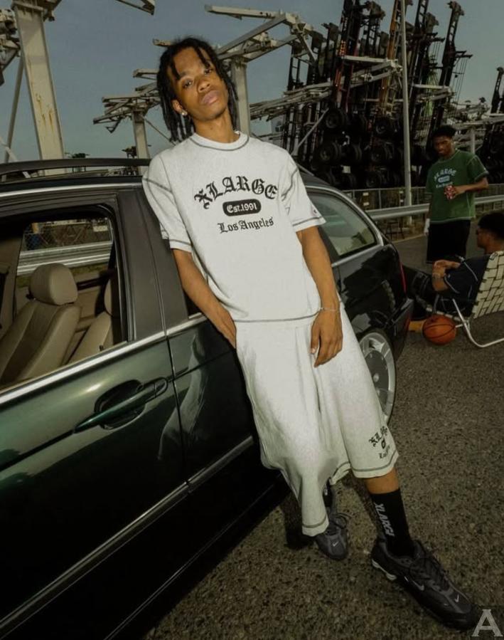 東京外国人モデル事務所アクアモデル所属のハーフモデルのジュエルズ