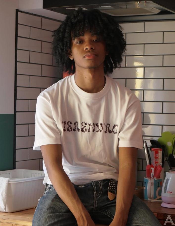 東京外国人モデル事務所アクアモデル所属のハーフモデルのジュエルズ