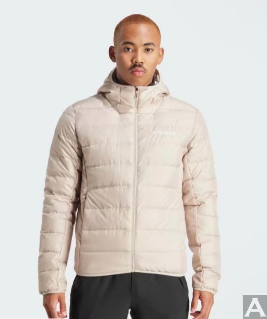 東京外国人モデル事務所アクアモデル所属のハーフモデルのタイガ