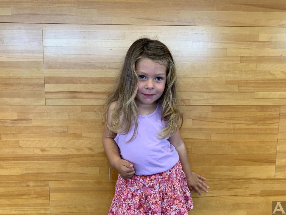 東京外国人モデル事務所アクアモデル所属白人キッズモデルノラ